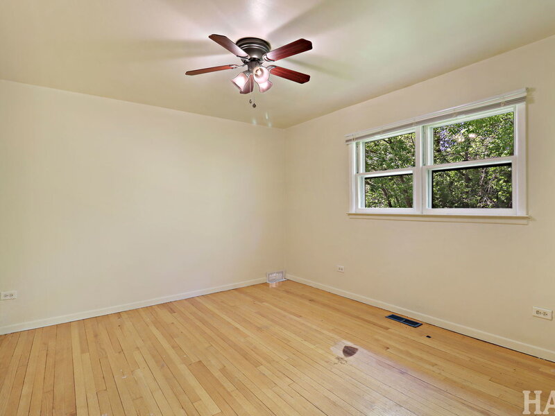 26 Woodland Avenue Fox Lake IL 60020