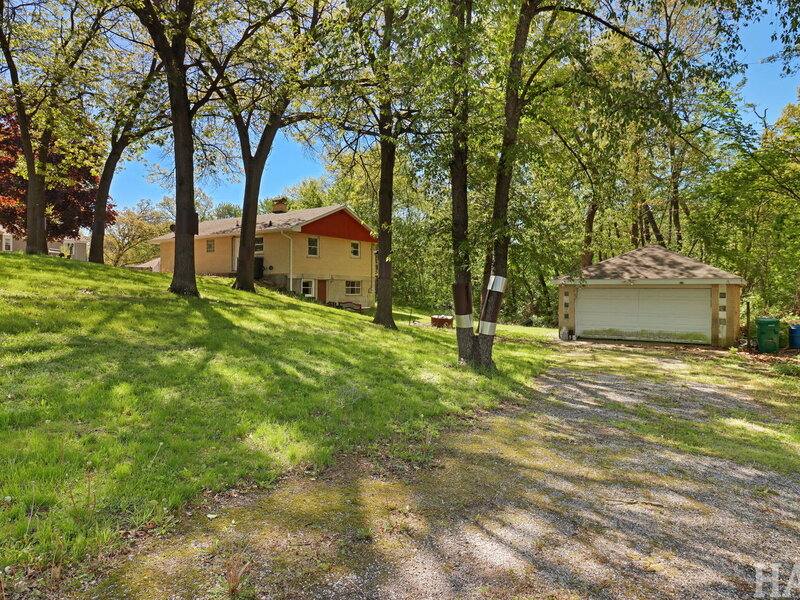 26 Woodland Avenue Fox Lake IL 60020