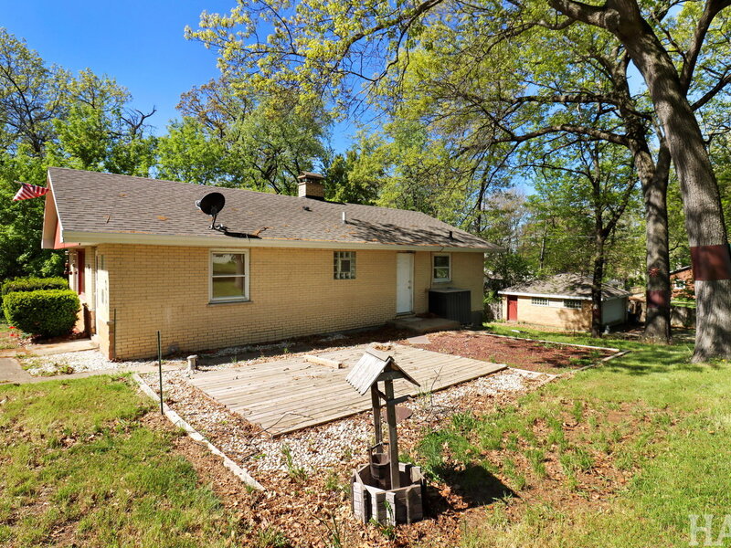26 Woodland Avenue Fox Lake IL 60020