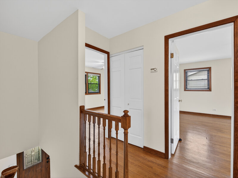 1717 N Burning Bush Lane Mount Prospect IL 60056