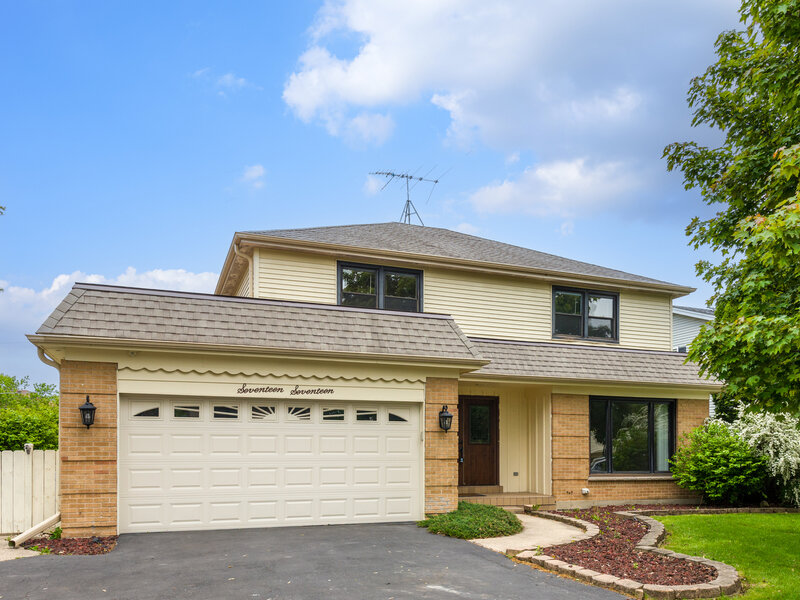 1717 N Burning Bush Lane Mount Prospect IL 60056