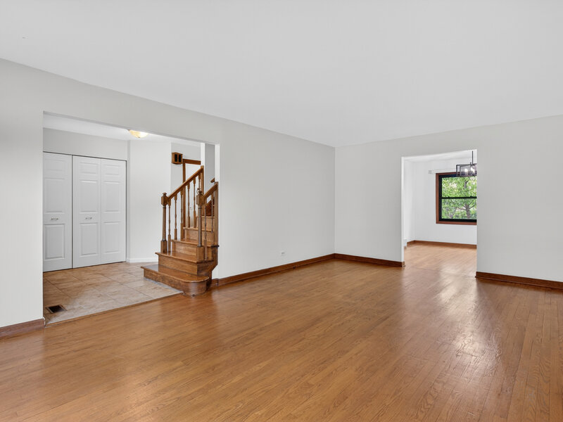 1717 N Burning Bush Lane Mount Prospect IL 60056