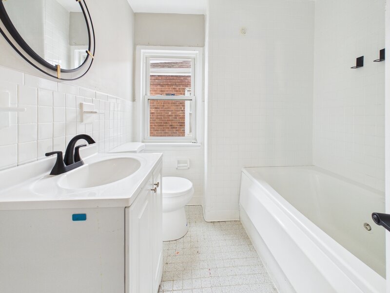 10615 S Vernon Avenue Chicago IL 60628