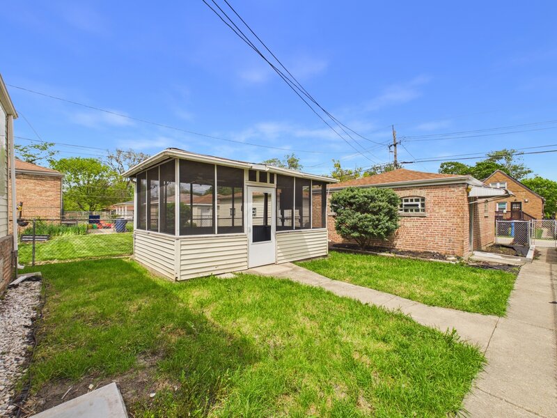 10615 S Vernon Avenue Chicago IL 60628