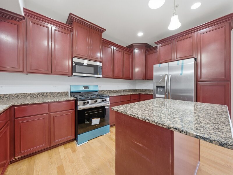 7204 W 83rd Street Bridgeview IL 60455
