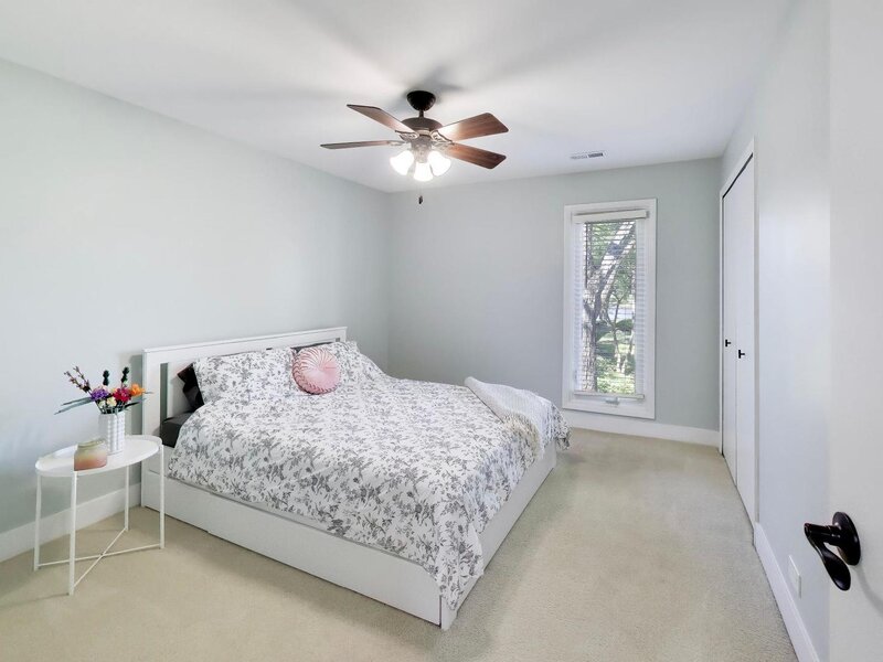 1520 Stonebridge Trail Wheaton IL 60189