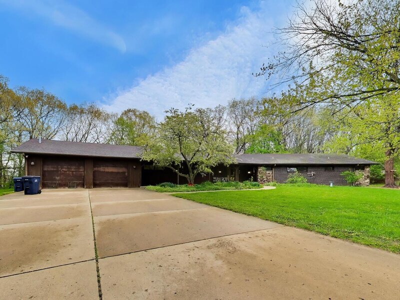 27125 N Williams Park Road Wauconda IL 60084