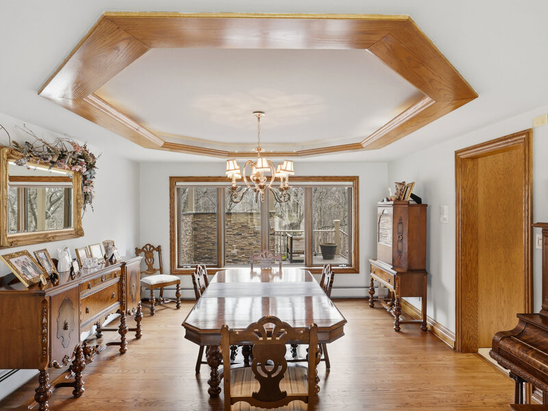 33 W Eureka Avenue Lemont IL 60439