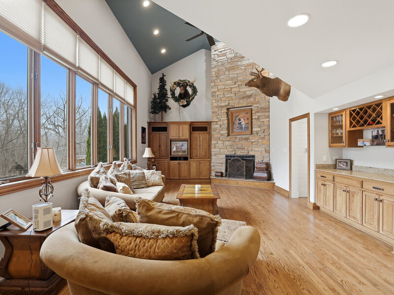 33 W Eureka Avenue Lemont IL 60439