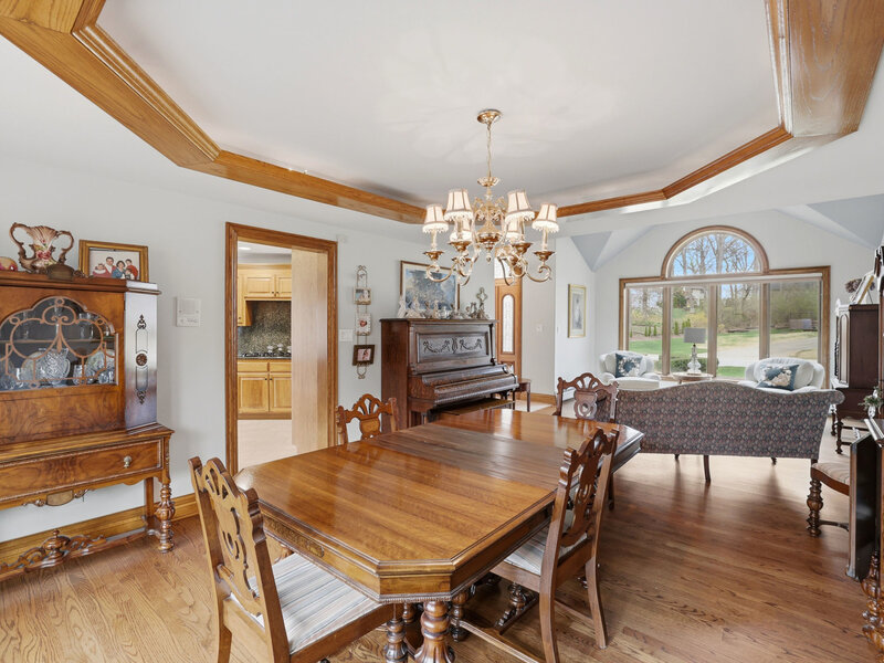 33 W Eureka Avenue Lemont IL 60439