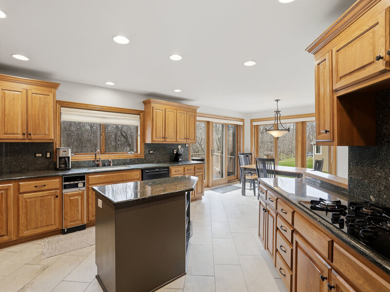 33 W Eureka Avenue Lemont IL 60439