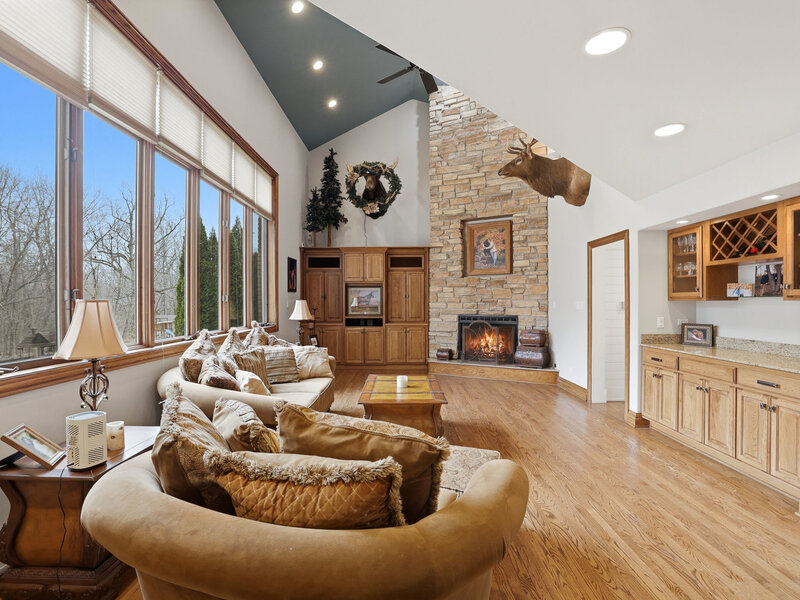 33 W Eureka Avenue Lemont IL 60439