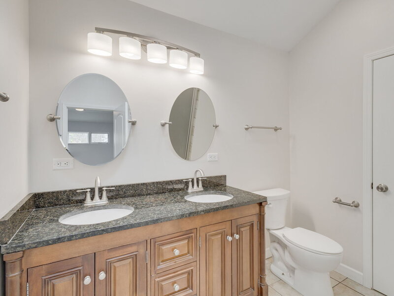 9535 S Fairfield Avenue Evergreen Park IL 60805