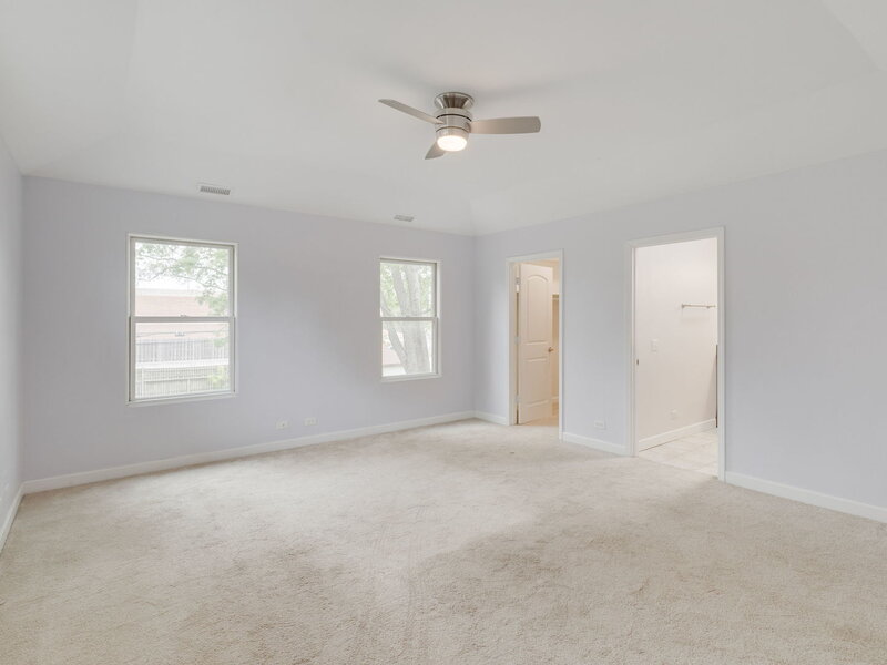 9535 S Fairfield Avenue Evergreen Park IL 60805