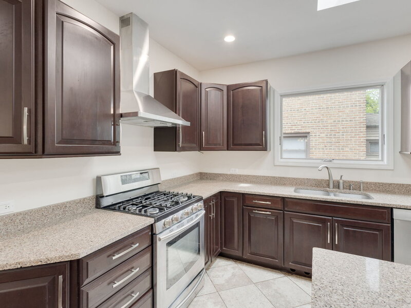 9535 S Fairfield Avenue Evergreen Park IL 60805