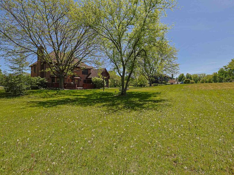37 Mark Drive Hawthorn Woods IL 60047