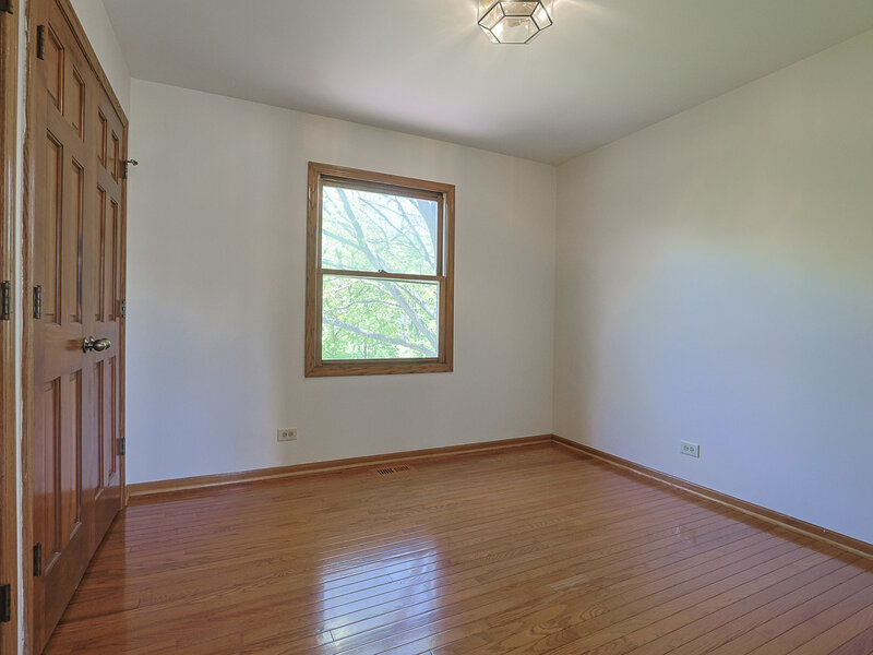 37 Mark Drive Hawthorn Woods IL 60047
