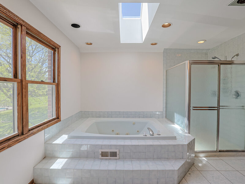 37 Mark Drive Hawthorn Woods IL 60047
