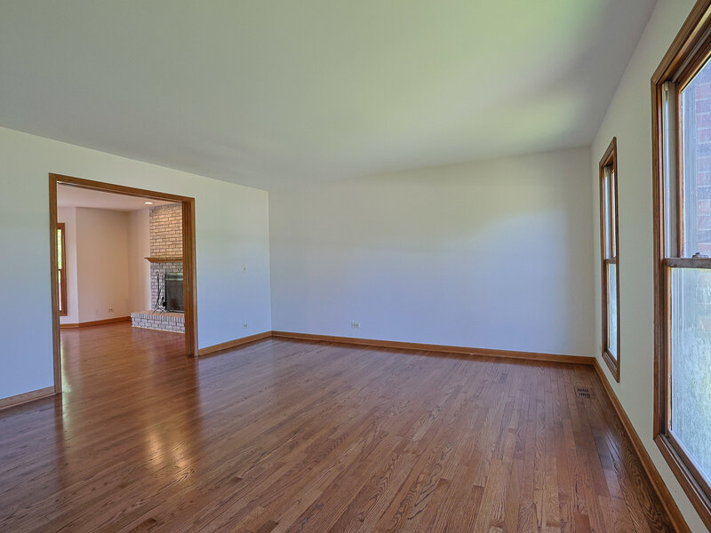 37 Mark Drive Hawthorn Woods IL 60047