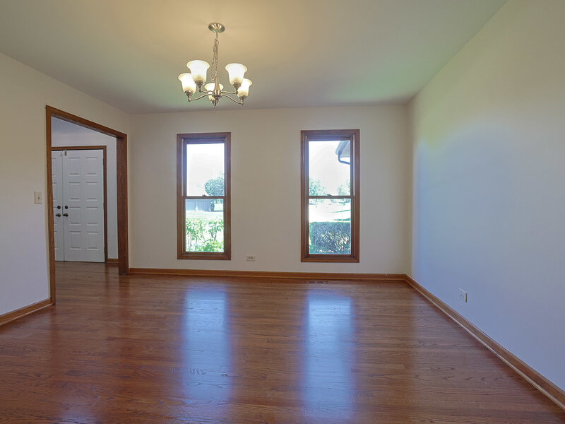 37 Mark Drive Hawthorn Woods IL 60047