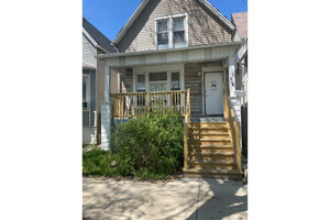 Photo of 32 W 110th Place Chicago IL 60628