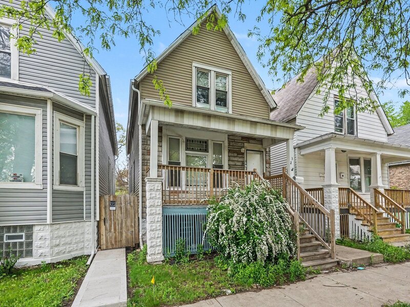 32 W 110th Place Chicago IL 60628
