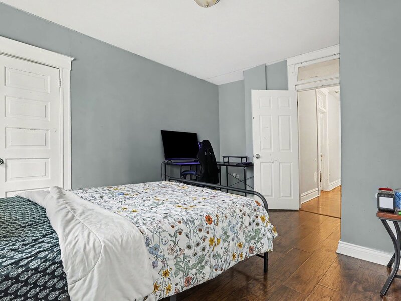 32 W 110th Place Chicago IL 60628