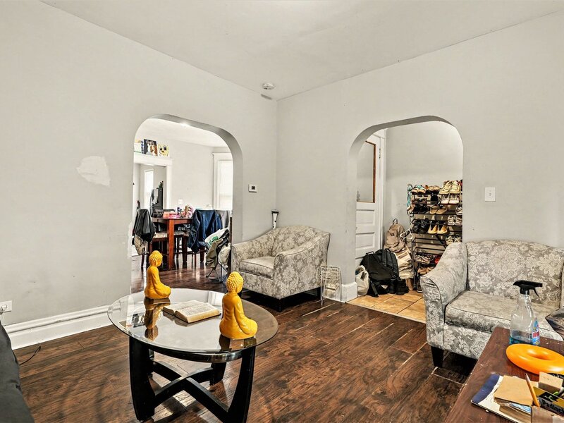 32 W 110th Place Chicago IL 60628