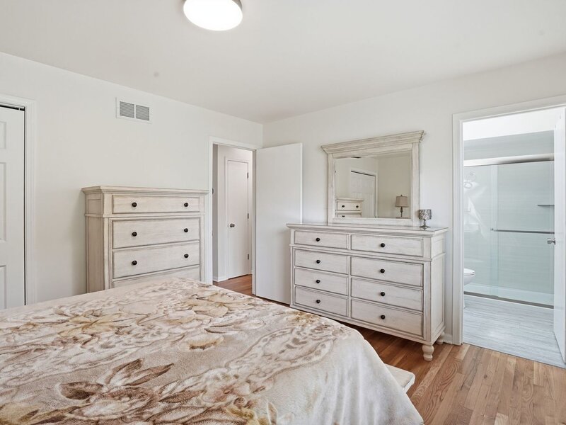 6212 Leonard Avenue Downers Grove IL 60516
