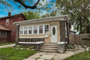 Photo of 112 W Hickory Street Streator IL 61364