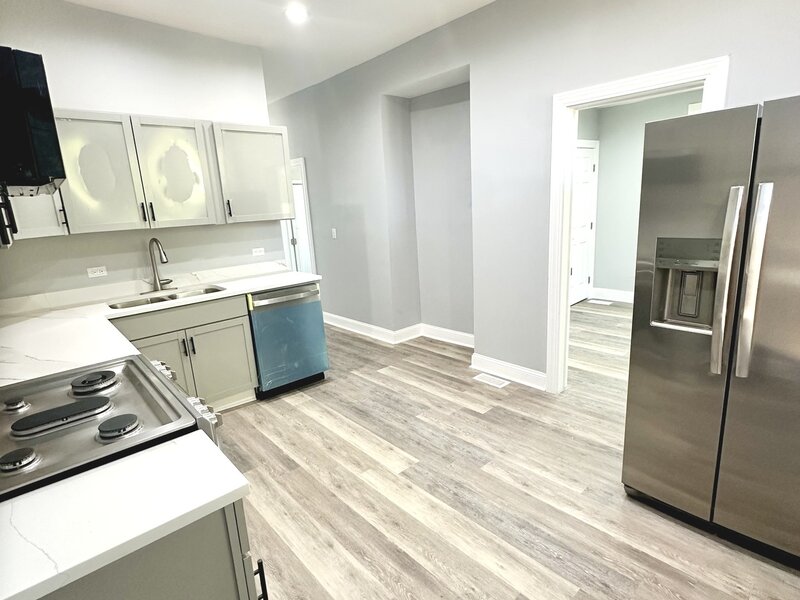 2720 W Harrison Street Chicago IL 60612