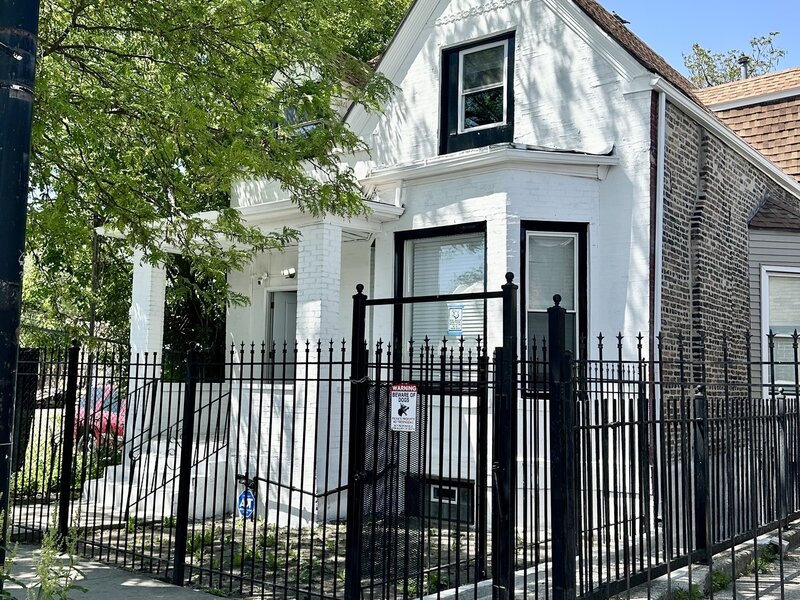 2720 W Harrison Street Chicago IL 60612