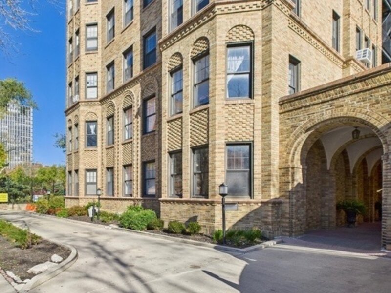 7321 S South Shore Drive Chicago IL 60649