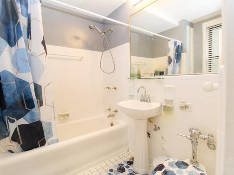 7321 S South Shore Drive Chicago IL 60649