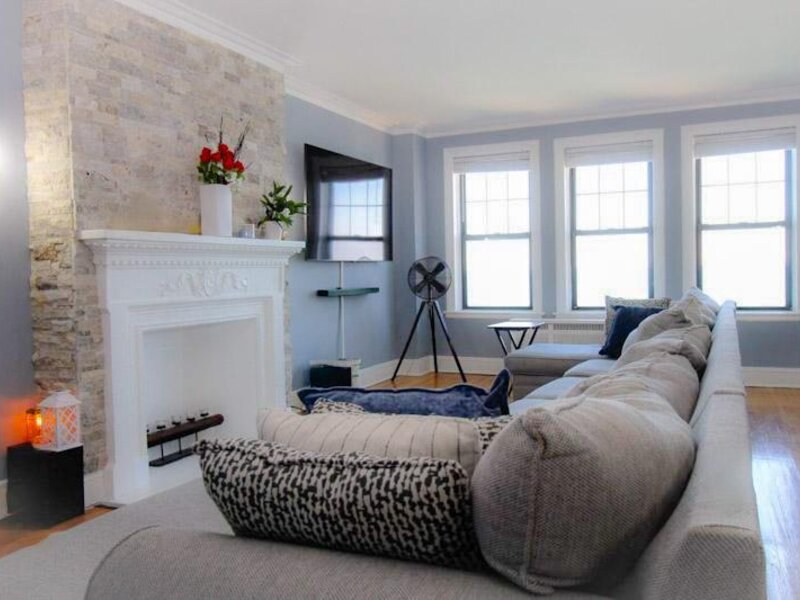 7321 S South Shore Drive Chicago IL 60649