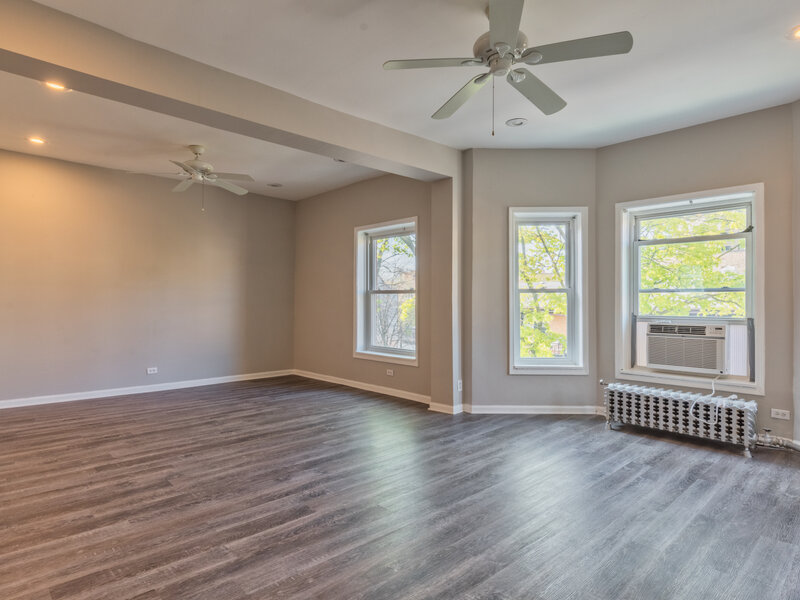 1327 E 52nd Street Chicago IL 60615