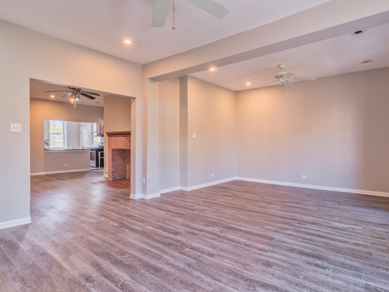 1327 E 52nd Street Chicago IL 60615