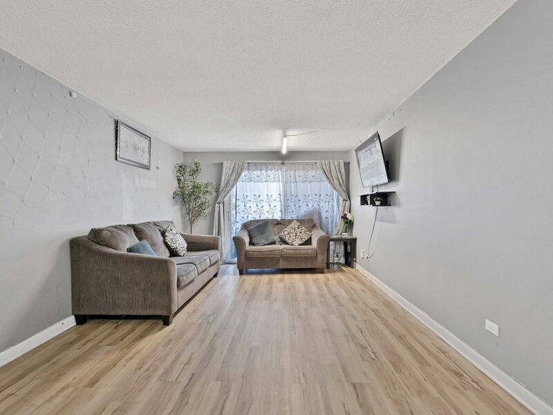 9708 Nottingham Avenue Chicago Ridge IL 60415