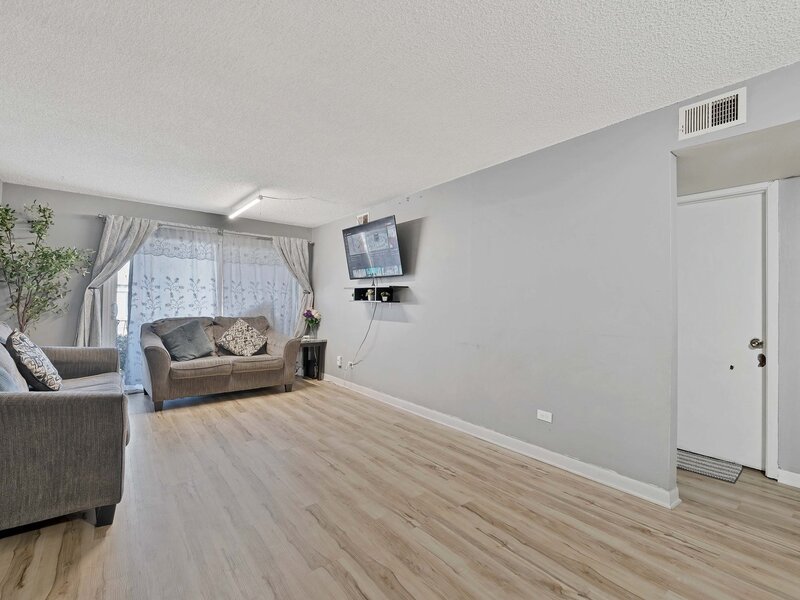 9708 Nottingham Avenue Chicago Ridge IL 60415