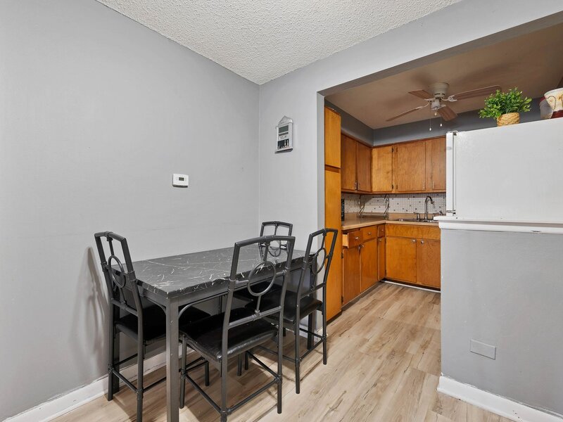 9708 Nottingham Avenue Chicago Ridge IL 60415