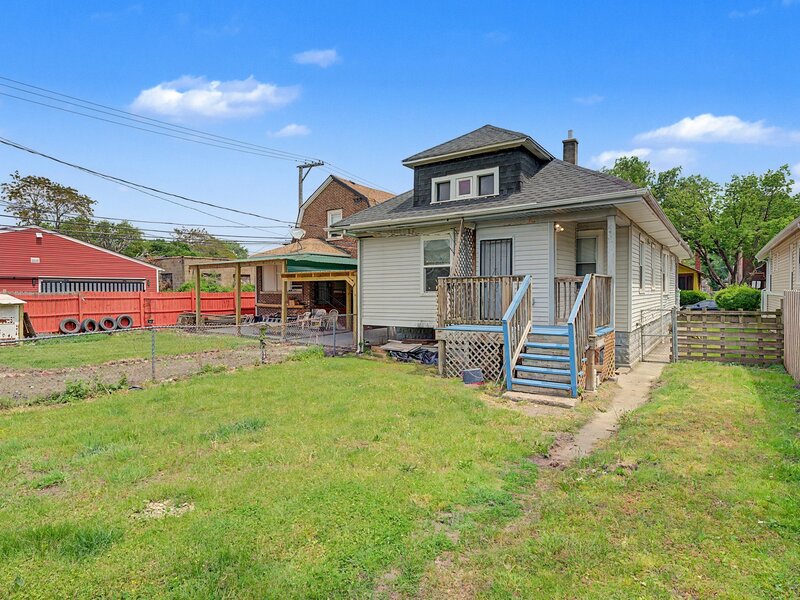 11916 S Stewart Avenue Chicago IL 60628