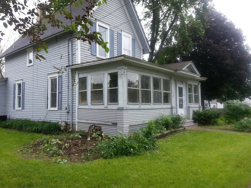 118 N Washington Street Carpentersville IL 60110