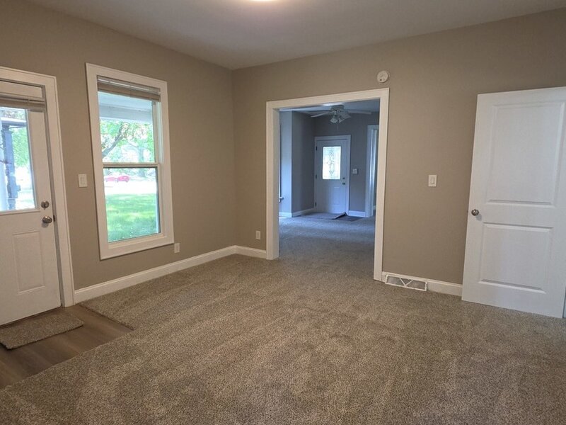 118 N Washington Street Carpentersville IL 60110