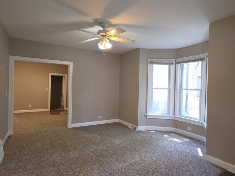 118 N Washington Street Carpentersville IL 60110