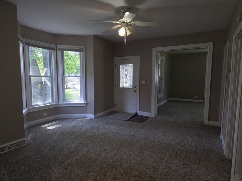 118 N Washington Street Carpentersville IL 60110