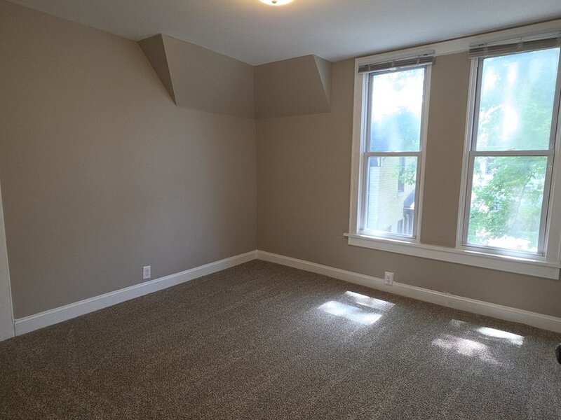 118 N Washington Street Carpentersville IL 60110