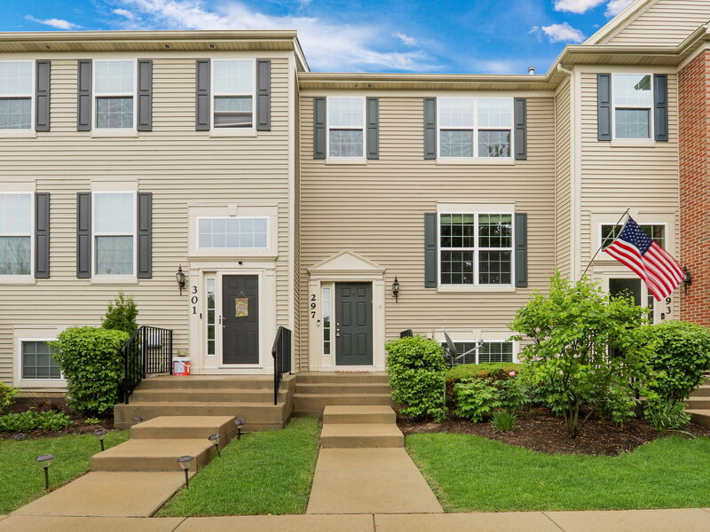 297 Lionel Drive Grayslake IL 60030