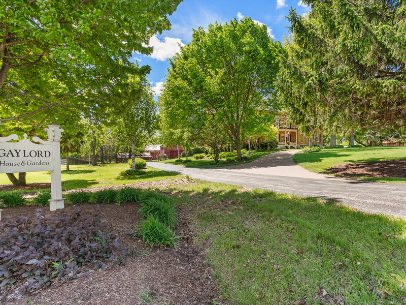 1542 Plainfield Road Oswego IL 60543