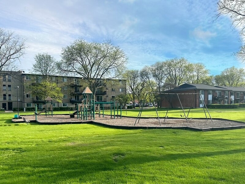 2431 E Brandenberry Court Arlington Heights IL 60004