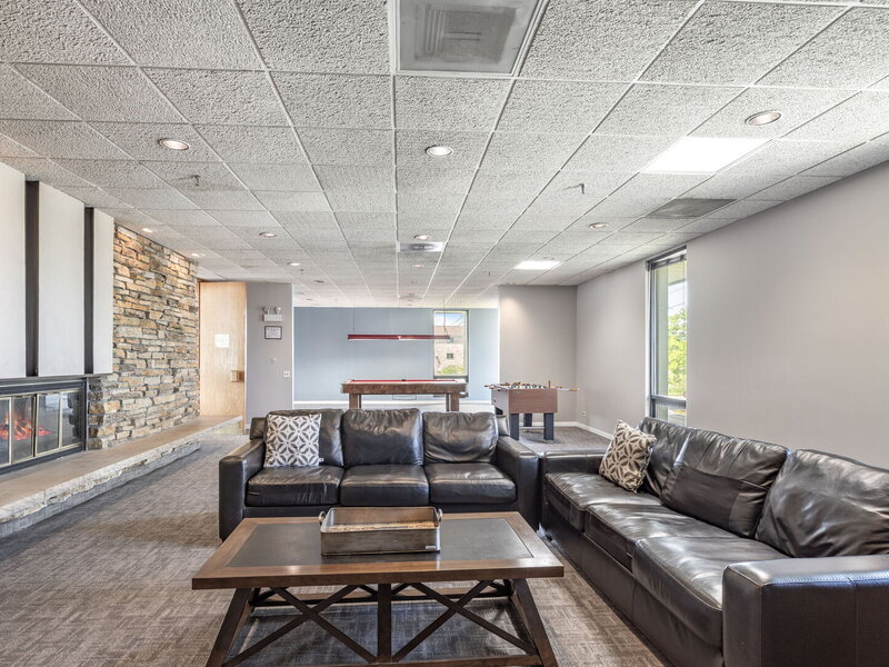 9731 N Fox Glen Drive Niles IL 60714